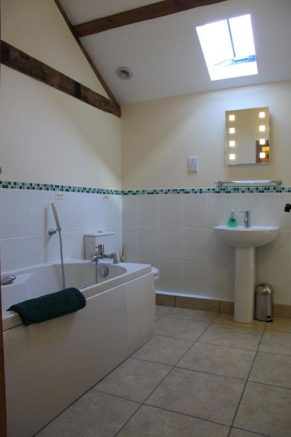 The Granary Self Catering Cottage ชรูว์สเบอรี ภายนอก รูปภาพ